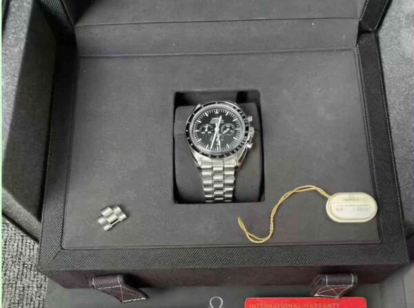 12510 - Omega - 310.30.42.50.01.002 - pre-owned conditions with MINOR signs of usage - Card & Box