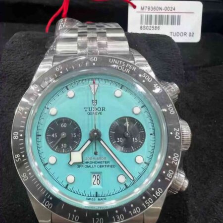 12505 - Tudor - 79360N (Flamingo Blue) - pre-owned conditions with MINOR signs of usage - Card & Box