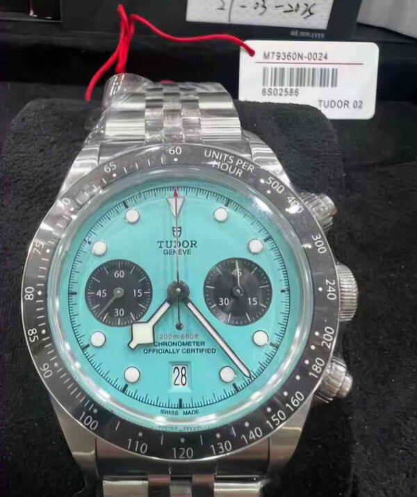 12505 - Tudor - 79360N (Flamingo Blue) - pre-owned conditions with MINOR signs of usage - Card & Box