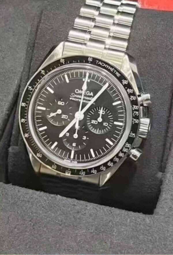 12489 - Omega - 310.30.42.50.01.002 - pre-owned conditions with MINOR signs of usage - Card & Box