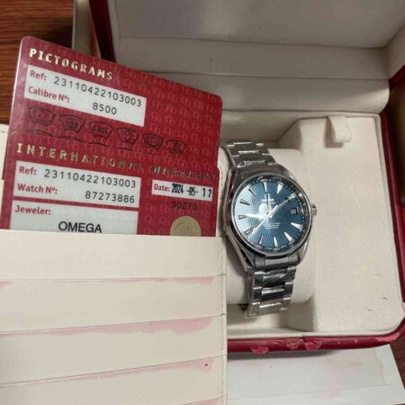 12473 - Omega - 231.10.42.21.03.003 - pre-owned conditions with MINOR signs of usage - Card & Box