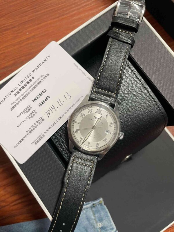 12471 - IWC - IW325502 - pre-owned conditions with MINOR signs of usage - Card & Box