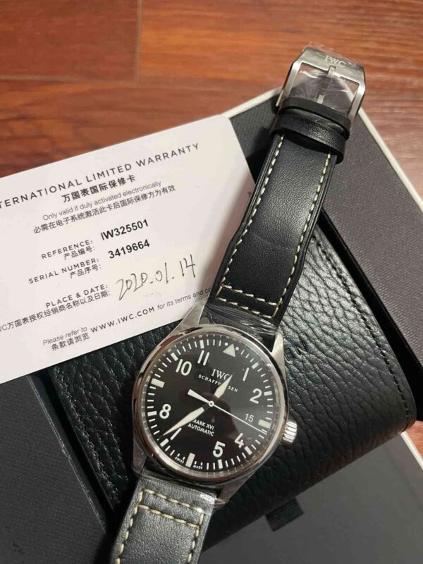 12469 - IWC - IW325501 - pre-owned conditions with MINOR signs of usage - Card & Box
