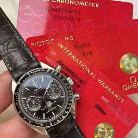 12703 - Omega - 304.33.44.52.01.001 - pre-owned conditions with MINOR signs of usage - Card & Box