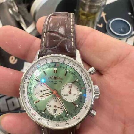 12687 - Breitling - AB0139211L1P1 - pre-owned conditions with MINOR signs of usage - Card & Box