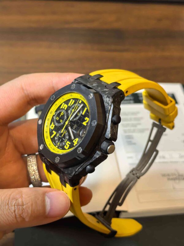 11975 - Audemars Piguet 26176FO (Bumble Bee, 2013, extra strap) - Image 3