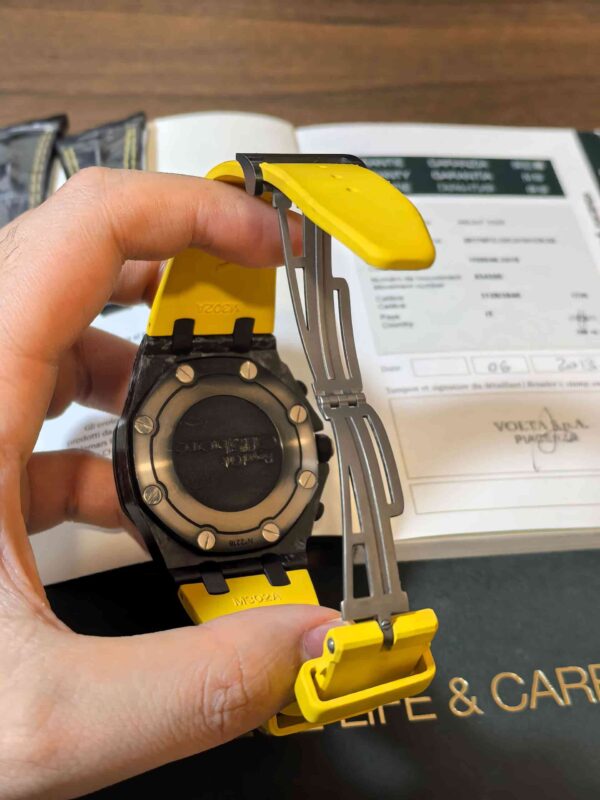 11975 - Audemars Piguet 26176FO (Bumble Bee, 2013, extra strap) - Image 6