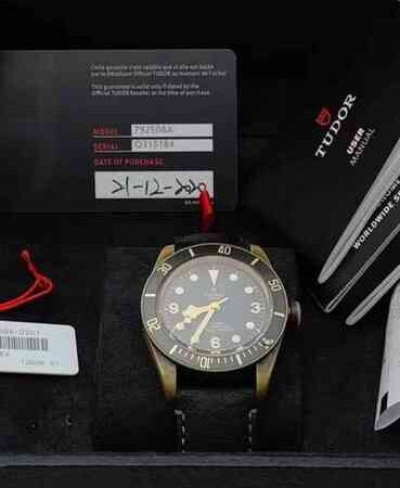 13166 - Tudor - 79250BA - pre-owned conditions with MINOR signs of usage - Card & Box