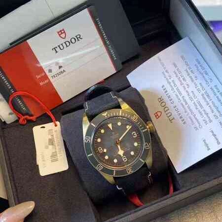 13163 - Tudor - 79250BA - pre-owned conditions with MINOR signs of usage - Card & Box