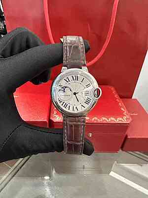 13177 - Cartier - WSBB0050 (Bracelet And Strap)- pre-owned conditions with MINOR signs of usage - Card & Box