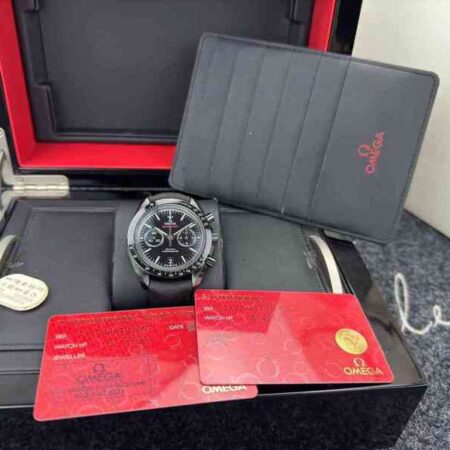 13228 - Omega - 311.92.44.51.01.007 - pre-owned conditions with MINOR signs of usage - Card & Box