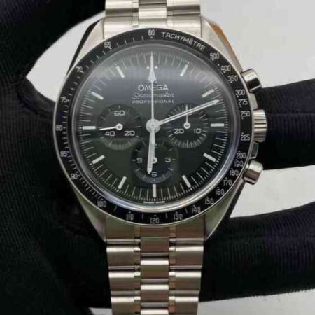 13218 - Omega - 310.30.42.50.01.002 - pre-owned conditions with MINOR signs of usage - Card & Box