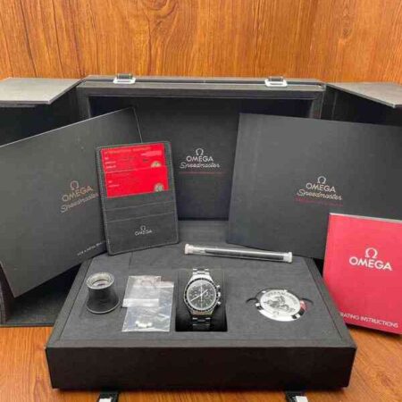 13211 - Omega - 311.30.42.30.01.006 - pre-owned conditions with MINOR signs of usage - Card & Box