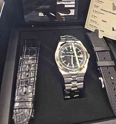 13293 - Vacheron Constantin - 4500V (Black, 2019) - pre-owned conditions with MINOR signs of usage - Card & Box