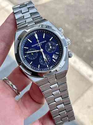13054 - Vacheron Constantin - 5500V (Blue, 2017) - pre-owned conditions with MINOR signs of usage - Card & Box