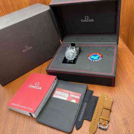 13105 - Omega - 311.32.40.30.01.001 - pre-owned conditions with MINOR signs of usage - Card & Box