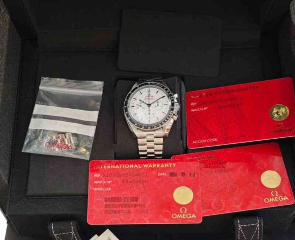 13094 - Omega - 310.30.42.50.04.001 - pre-owned conditions with MINOR signs of usage - Card & Box