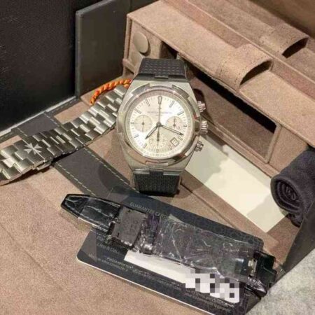 13071 - Vacheron Constantin - 5500V (White 2018, Aftermarket Bracelet) - pre-owned conditions with MINOR signs of usage - Card & Box