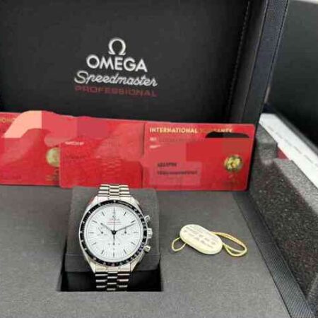 13112 - Omega - 310.30.42.50.04.001 - pre-owned conditions with MINOR signs of usage - Card & Box