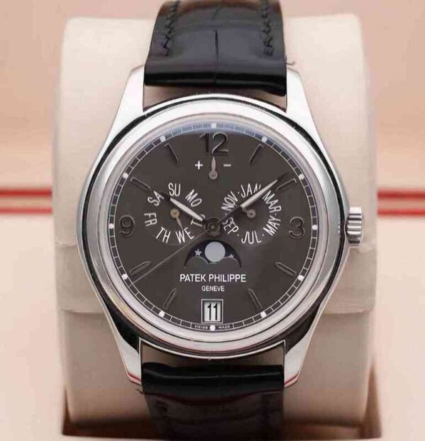 13096 - Patek Philippe - 5146G - pre-owned conditions with MINOR signs of usage - Watch Only