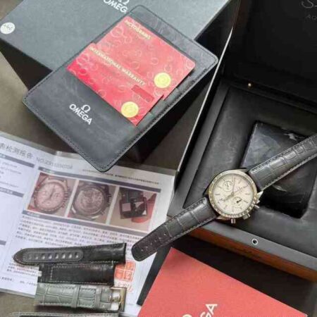 13097 - - 311.93.44.51.99.001 (Grey Side of the moon) - pre-owned conditions with MINOR signs of usage - Card & Box