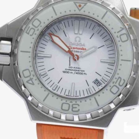 12819 - Omega - 224.32.55.21.04.001 - pre-owned conditions with MINOR signs of usage