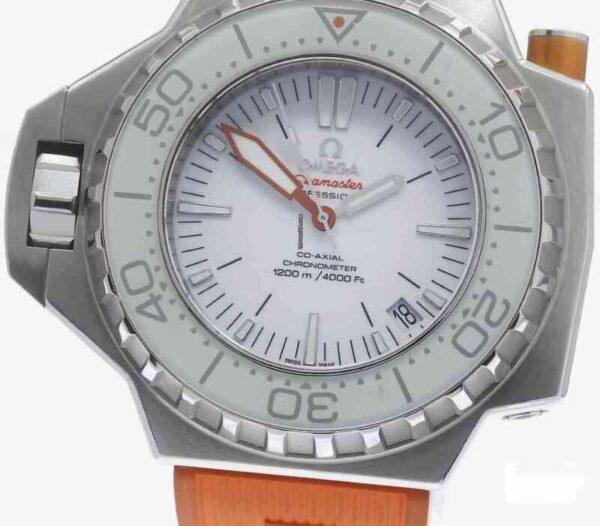 12819 - Omega - 224.32.55.21.04.001 - pre-owned conditions with MINOR signs of usage