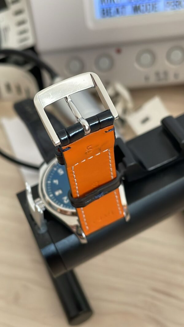 11200 - IWC IW324008 (2019) - pre-owned conditions with MINOR signs of usage - Card & Box - Image 5