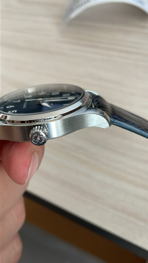 11200 - IWC IW324008 (2019) - pre-owned conditions with MINOR signs of usage - Card & Box - Image 6