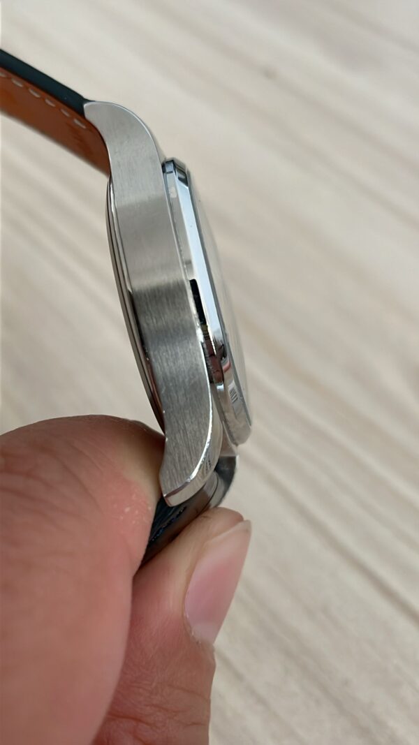 11200 - IWC IW324008 (2019) - pre-owned conditions with MINOR signs of usage - Card & Box - Image 11