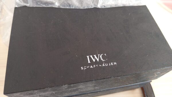 11200 - IWC IW324008 (2019) - pre-owned conditions with MINOR signs of usage - Card & Box - Image 14