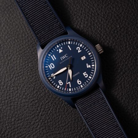 11152 - IWC IW328101 (2022) - pre-owned conditions with MINOR signs of usage - Card & Box