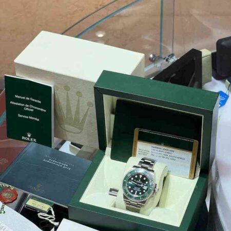 13548 - Rolex - 116610LV (Hulk, 2014) - pre-owned conditions with MINOR signs of usage - Card & Box