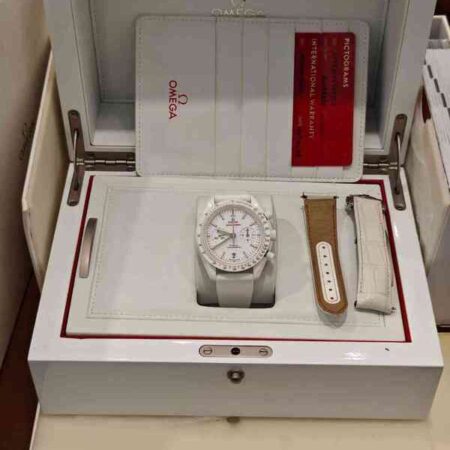 13540 - Omega - 311.93.44.51.04.002 - pre-owned conditions with MINOR signs of usage - Card & Box