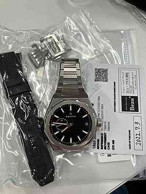 13555 - Zenith - 03.9300.3620/21.I001 - pre-owned conditions with MINOR signs of usage - Card & Box