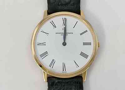 13597 - Vacheron Constantin - 33003 - pre-owned conditions with MINOR signs of usage - With Card