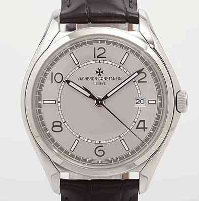 13613 - Vacheron Constantin - 4600E/000A-B442 - pre-owned conditions with MINOR signs of usage - Card & Box