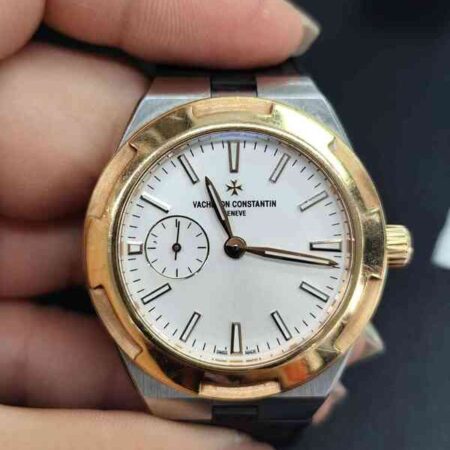 13659 - Vacheron Constantin - 2300V (2018) - pre-owned conditions with MINOR signs of usage - Card & Box