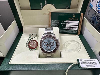 13272 - Rolex - 116506 (2013) - pre-owned conditions with MINOR signs of usage - Card & Box