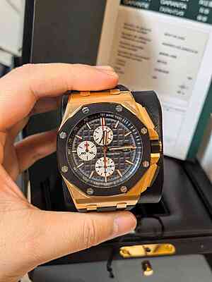 13706 - Audemars Piguet - 26400RO (2013) - pre-owned conditions with MINOR signs of usage - Card & Box