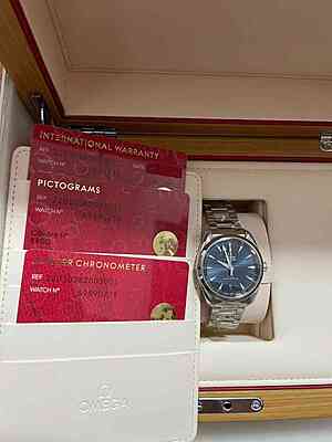 12792 - Omega - 220.10.38.20.03.001 - pre-owned conditions with MINOR signs of usage - Card & Box