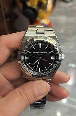 13817 - Vacheron Constantin - 4500V (Black, 2019) - pre-owned conditions with MINOR signs of usage - Card & Box