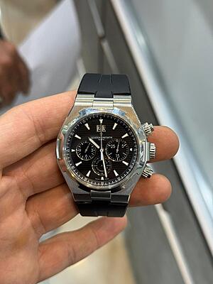 13811 - Vacheron Constantin - 49150/B01A-9097 - pre-owned conditions with MINOR signs of usage - Card & Box