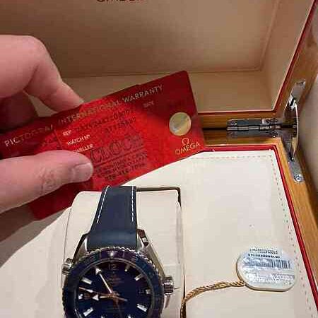 13959 - Omega - 232.92.44.22.03.001 - pre-owned conditions with MINOR signs of usage - Card & Box