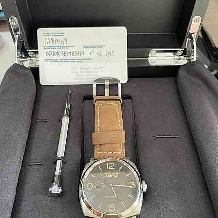 14105 - Panerai - PAM00619 - pre-owned conditions with MINOR signs of usage - Card & Box