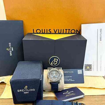 14196 - Breitling - X823101G1C1S1 - pre-owned conditions with MINOR signs of usage - Card & Box