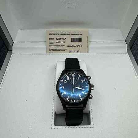 14188 - IWC - IW389001 - pre-owned conditions with MINOR signs of usage - Card & Box