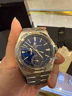 14157 - Vacheron Constantin - 7900V (Blue, 2019) - pre-owned conditions with MINOR signs of usage - Card & Box