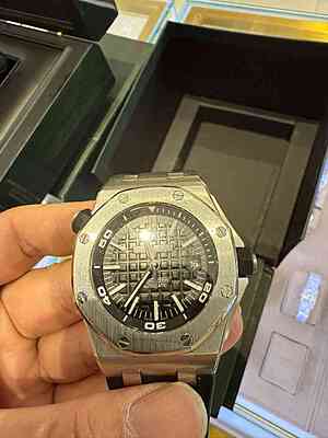 14154 - Audemars Piguet - 15710ST (Black) - pre-owned conditions with MINOR signs of usage - Card & Box