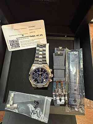 14228 - Vacheron Constantin - 5500V (Blue, 2022) - pre-owned conditions with MINOR signs of usage - Card & Box